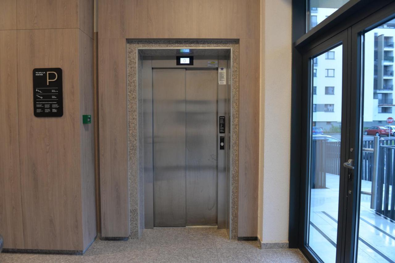 Coresi Deluxe Apartment Брашов Екстер'єр фото