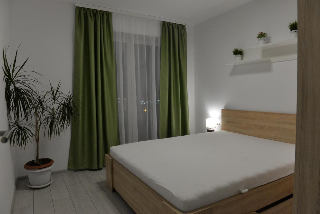 Coresi Deluxe Apartment Брашов Екстер'єр фото